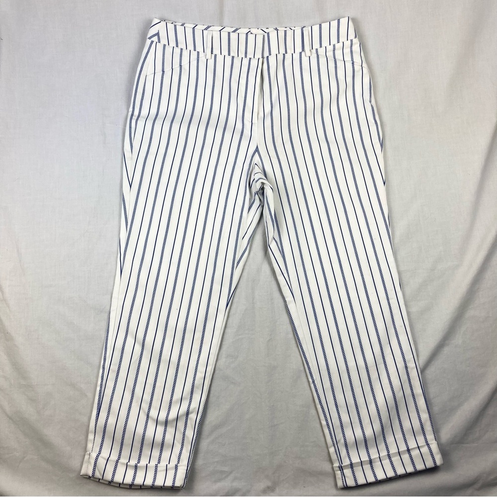 Chico's So Slimming Crop Pants size 8 Striped cuff - Picture 6 of 16